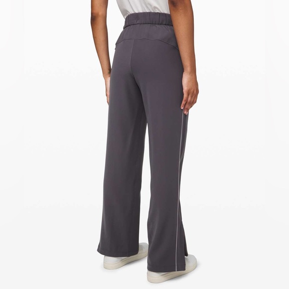 Lululemon On the Right Track Pant - Picture 2 of 6